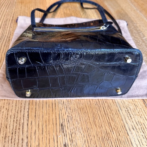 Monsac Black Crocodile-Embossed Genuine Leather Handbag with Shoulder Handles - Picture 6 of 15